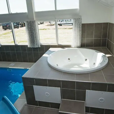 20 Person In Tatil Evi Nørre Nebel