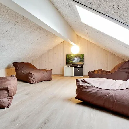 20 Person In Tatil Evi